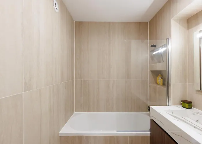 L'alina - Balcon - 6 Pers - Vue Apartman Antibes